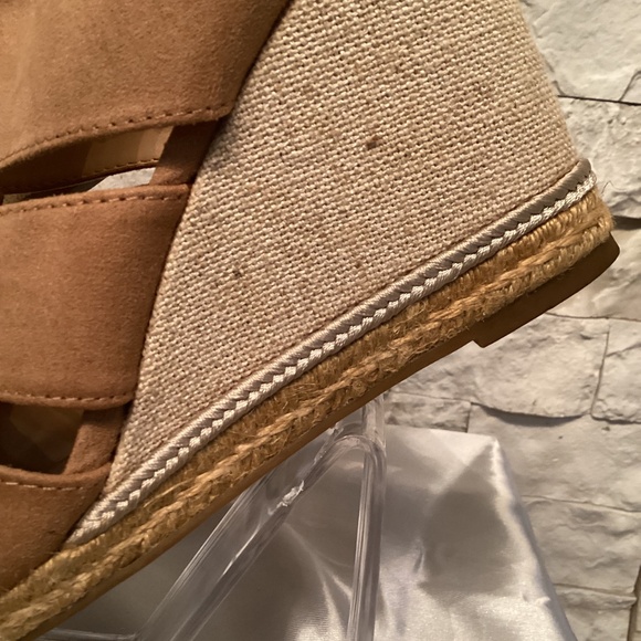 Apt. 9 tan Faux-Suede Wedge Sandals - Picture 6 of 12